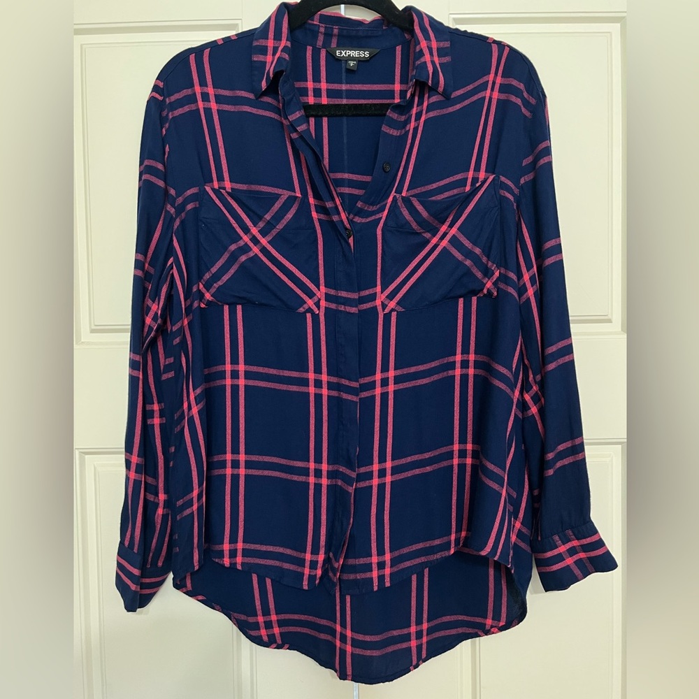 EXPRESS Blue and Pink Pocketed Flannel